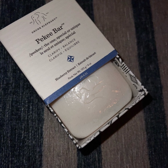 NIB DRUNK ELEPHANT Pekee Cleansing Bar 4oz - Picture 2 of 5